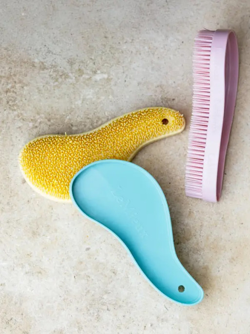 Lot de 3 brosses Wizard LeMieux