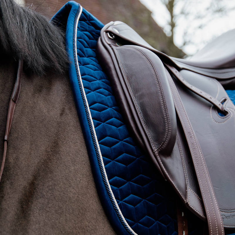 Tapis de selle Basic Velvet Dressage bleu marine Kentucky
